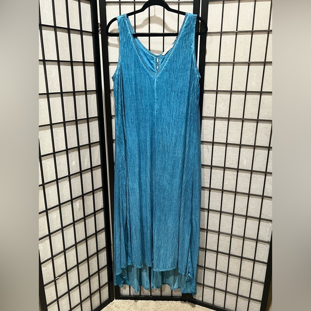 SOFT SURROUNDINGS CRINKLED Blue Sleeveless Maxi Dress A HIGH LOW HEM SIZE M